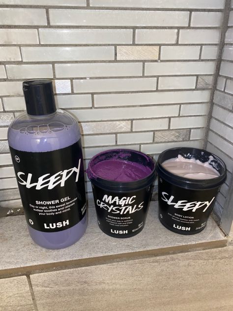 Goth Skincare Products, Lush Perfume Aesthetic, Lush Shower Routine, Lush Products Aesthetic, Bodywash Aesthetic, Lush Body Scrub, Lush Body Butter, Layering Perfume, Lush Sleepy