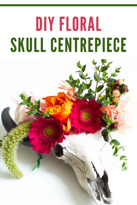 Cow Head Decor, Unusual Centerpieces, Bohemian Centerpieces, Star Themed Wedding, Diy Bohemian, Diy Skulls, Wedding Day Schedule, Wedding Hashtag Sign, Halloween Flowers