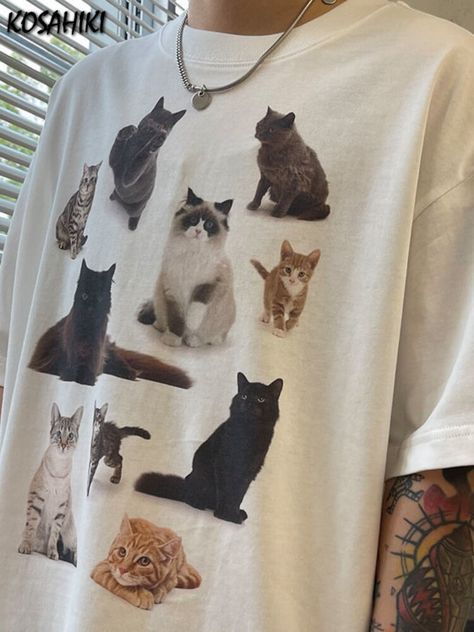 Tshirt Grunge, Japanese Harajuku, Clothing Catalog, Kawaii Cat, Cat Print, Kawaii Fashion, Upcycle Clothes, Pretty Outfits, Style Guides