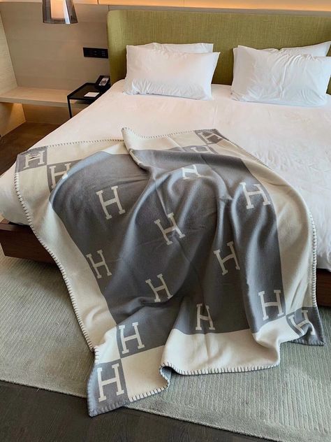 Grey Hermes Blanket, Preppy Room Aesthetic, Hermes Blanket, Dream Blanket, House Essentials, Wool Throw Blanket, Luxury Throws, Girl Lifestyle, Preppy Room