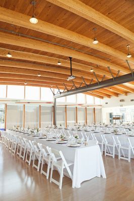 Gallery - Minimalist Posh Gold and White Wedding Long Tables Wedding, Gold And White Wedding, Boathouse Wedding, Tables Wedding, Long Tables, Romantic Cruise, Building Remodeling, Love Decor, Love Simple