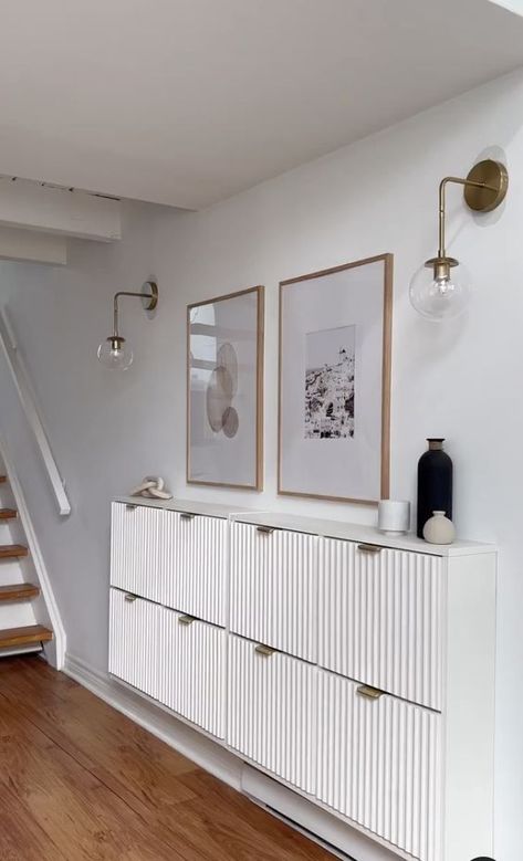 a beautiful white IKEA Stall hack made of several cabinets, with fluted panels and gold pulls is a stylish idea Ikea Shoe Storage, Shoe Storage Hacks, Ikea Shoe Cabinet, Ikea Shoe, Minimalism Home, Mudroom Bench Plans, Diy Mudroom Bench, Home Hall Design, Hal Decor