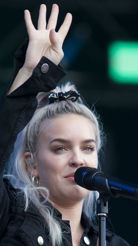 Anne Marie Wallpapers Hd, Marie Wallpaper, Annie Marie, Anne Marie Album, Anne Maria, Marie Rose, Birthday Songs, Anne Marie, Pop Songs