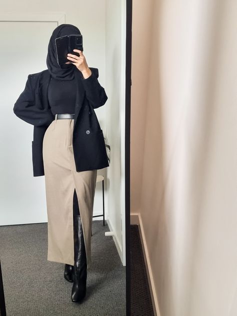 Maxi School Skirt, Blazer Long Skirt Outfit, Maxi Skirt Blazer Outfit, Y2k Blazer Outfit, Oversized Outfit Hijab, Blazer Long Skirt, Blazer Oversize Outfits, Blazer Outfits Hijab, Maxi Skirt Blazer