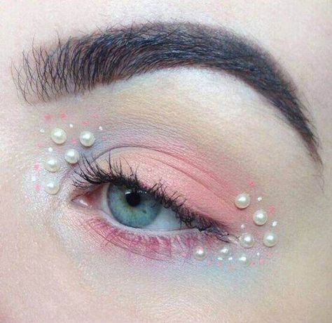 『˗ˏˋˎˊ˗』 Pearl Facial, Make Up Designs, Makeup Stickers, Facial Makeup, Creative Eye Makeup, Creative Makeup Looks, Eye Makeup Art, No Eyeliner Makeup, Makeup Designs