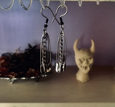 Earrings Gothic, Pin Earrings, Safety Pin Earrings, Safety Pin, Handmade Earrings, Diy Jewelry, Drop Earrings, Diy Jewellery