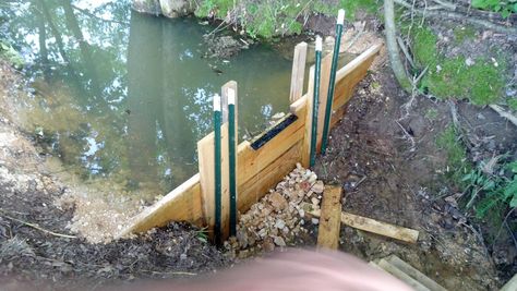 Dam Design, Pond Construction, Farm Pond, Fish Farm, Building A Pond, Aquaponics Fish, Creek House, Diy Pond, Aquaponic Gardening