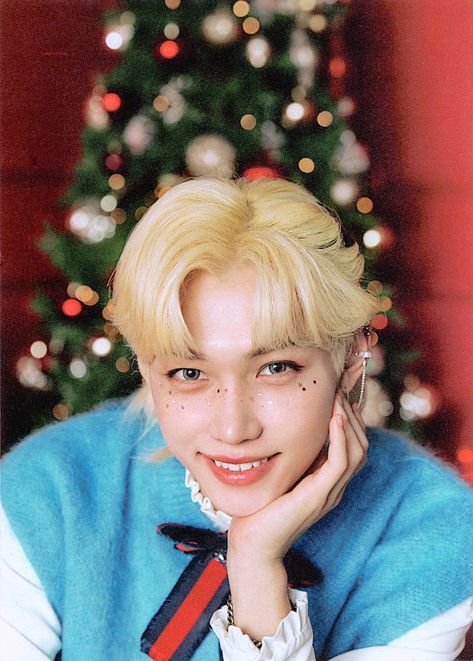 In My Dreams, Stay With Me, Skz In Cute, Lee Felix, Felix Stray Kids, Kids Wallpaper, Red Aesthetic, Christmas Wallpaper, Kpop Wallpaper