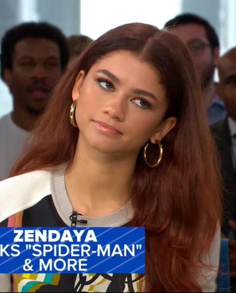 Zendaya Ginger Hair, Zendaya Red Hair, Copper Ginger, Kendall Jenner Hair, Zendaya Hair, Simple Everyday Makeup, Zendaya Maree Stoermer Coleman, Zendaya Outfits, 2024 Goals