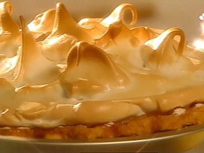 Butterscotch Meringue Pie Recipe, Freezer Pies, Butterscotch Pie Recipe, Yummy Pie, Butterscotch Recipes, Butterscotch Bars, Butter Scotch, Butterscotch Pie, Savory Tarts