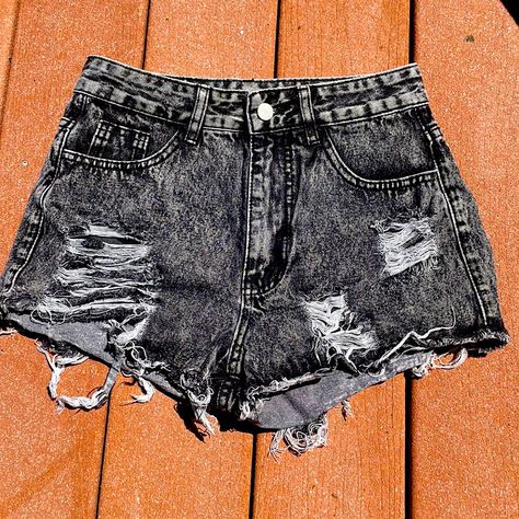 Cheap Ripped Dark Wash Shorts, Dark Wash Ripped High Waist Shorts, Cheap Grunge Jean Shorts, Ripped Dark Wash High-waisted Jean Shorts, Grey Jean Shorts, Grunge Jean Shorts With Built-in Shorts, Grey Denim Shorts, Shorts Ripped, Shein Shorts