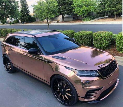 Rose Gold Range Rover, Car Accessories For Girls Interior, Range Rover Evoque Interior, Pink Range Rovers, Rose Gold Car, Aesthetic Car Accessories, Blue Car Accessories, Dream Cars Range Rovers, Black Audi