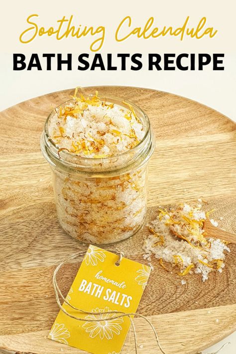 Best Calendula Bath Salts Recipe [Soothing & Healing] - DIY Beauty Base Bath Salt Recipe, Bath Salts Diy Recipes, Homemade Bath Salts Recipe, How To Dry Flowers, Diy Bath Soak, Bath Soak Recipe, Floral Bath Salts, Bath Salts Gift, Bath Salts Recipe