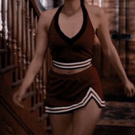 Hot Cheerleading Outfits, Elena Gilbert Outfit, School Aesthetics, Cheerleader Outfit, Moss Fashion, Fashion Week London, Outfit Aesthetics, Vampire Diaries Poster, Movie Inspired Outfits