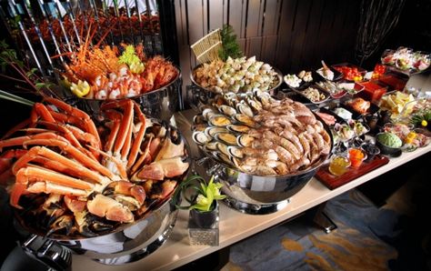 Science Reveals Interesting Truth About All-You-Can-Eat Buffets Wedding Trays, Seafood Party, Seafood Buffet, Best Buffet, Tator Tots, Best Seafood Restaurant, Appetizers For A Crowd, Buffet Restaurant, Seafood Platter