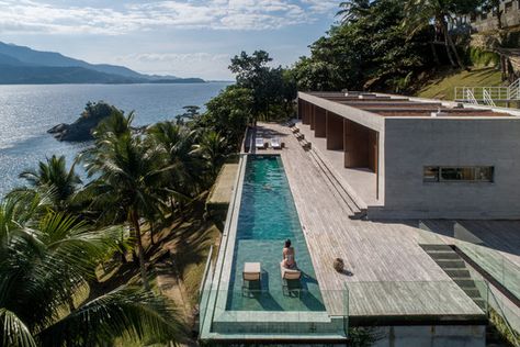 Slope House, Cliff House, House Roof, Good House, Dream House Exterior, Villa Design, Residential Architecture, Pool Designs, Modern Architecture