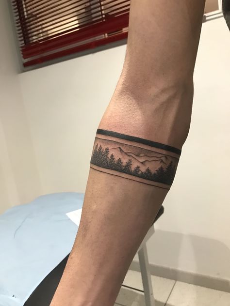 Sam Tattoo, Round Tattoo, Tatuagem Masculina Pequena, Directed By, Forearm Band Tattoos, Band Tattoo Designs, Small Forearm Tattoos, Armband Tattoo Design, Wrist Tattoos For Guys