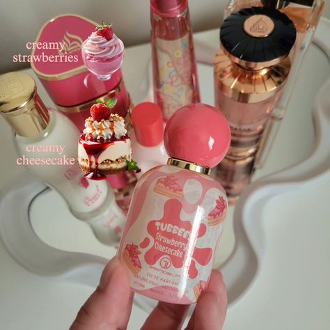 Tubbes strawberry cheesecake 😋 smells just like a cake, and the little bottle is so cute #perfumes #perfume #perfumecollection #fragrance #perfumelovers #parfum #fragrances #perfumeaddict #scent #perfumesimportados #perfumeshop #perfumelover #scentoftheday #fragrancelover #beauty #fragancias #perfumery #eaudeparfum #fashion #fragrancecollection #makeup #perfumeoriginal #cute #perfumesmasculinos #perfumesfemininos #perfumesoriginales #perfumeria #scents #perfumaria #girlystuff Cake Scented Perfume, Smelling Like A Bakery, Cake Perfume, Strawberry Perfume, Cheesecake Strawberry, Strawberry Stuff, Sweet Melody, Sweet Perfume, Fragrances Perfume Woman