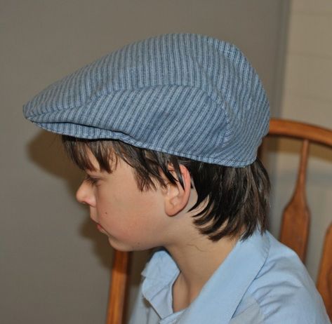 Bouncing Buttons crafts making it simple: DRIVING/GOLFING CAP SEWING PATTERN AND TUTORIAL Newsboy Cap Pattern, Cap Sewing Pattern, News Boy Cap, Glasses Aviator, Pola Topi, Buttons Crafts, Driving Cap, Sewing Hats, Boy Sewing