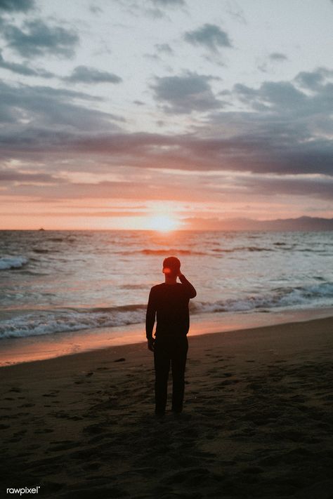 Man watching the sunset on the beach | premium image by rawpixel.com / Felix See Beach Photography, Beach Men Photography, Beach Photography Men, Men In Beach, Guy On Beach, Beach Photo Ideas Men, Tumblr Guy, Boy On Beach, Beautiful Beaches Paradise