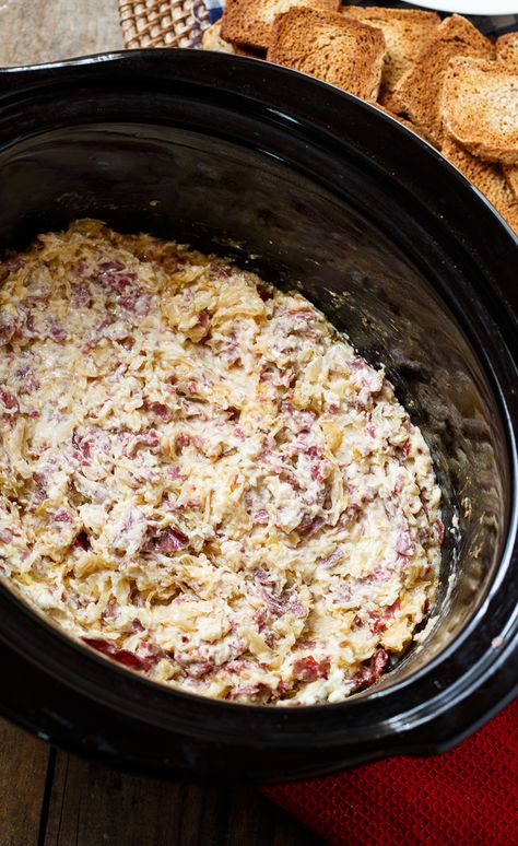 Crock Pot Reuben Dip- warm. creamy, and cheesy with all the flavor of the classic Reuben sandwich. Rueben Dip Crock Pot, Reuben Crockpot, Rubin Dip Recipe, Rubin Dip, Reuben Dip Recipe, Classic Reuben Sandwich, Dip Recipes Crockpot, Reuben Sandwich Classic, Reuben Dip