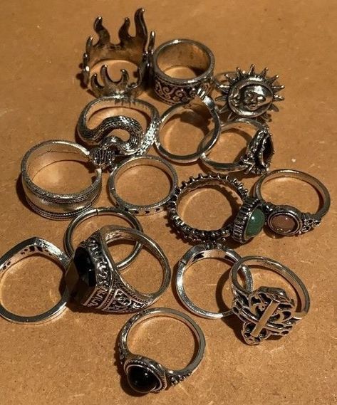 Grunge Jewelry, Edgy Jewelry, Indie Jewelry, Dope Jewelry, Funky Jewelry, Hand Jewelry, Dream Jewelry, Jewelry Inspo, Pretty Jewellery