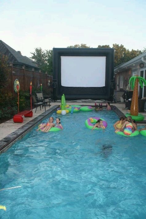 Pull up a tube, floatie, lounge chair, noodle, etc. It's time for a pool party, drive in movie! This is a great way to watch Finding Dory in your blue tang and clown fish tails from FinFunMermaid.com Backyard Pool Party, Dive In Movie, Pool Movie, Backyard Movie Theaters, Backyard Movie Party, Night Pool Party, Backyard Pool Parties, Movie Night For Kids, Pool Diy