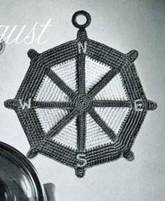 Ships wheel vintage pot holder pattern (crochet) Potholder Patterns Free, Nautical Crochet, Crochet Rug Patterns Free, Crochet Potholder Patterns, Crochet Pot, Crochet Hot Pads, Ships Wheel, Crochet Patterns Free, Vintage Crochet Patterns