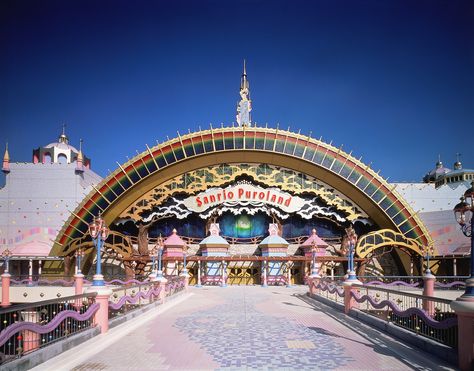 7 best indoor theme parks and amusement parks in Tokyo Hello Kitty Land, Hello Kitty Theme, Summer In Japan, Kitty Theme, Tokyo Travel Guide, Best Fireworks, Sanrio Puroland, Beppu, Hakodate