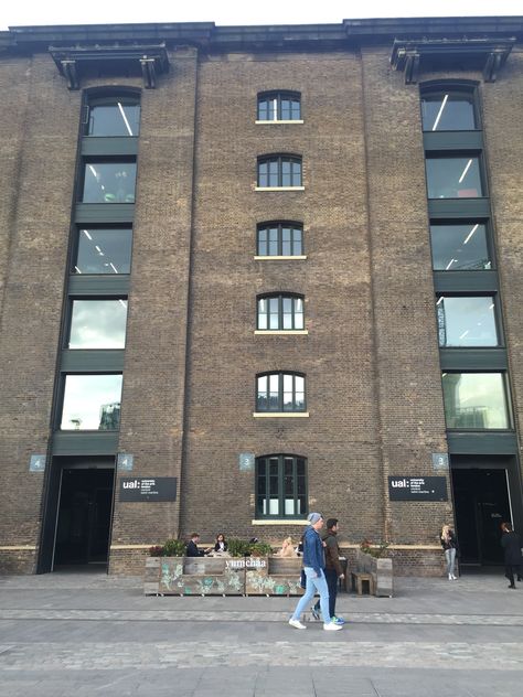 Central Saint Martins is one of the six constituent colleges of the University of the Arts London. Central Saint Martins Aesthetic, London Student, Central St Martins, Life After High School, Central Saint Martins, St Martin, London Love, Summer 24, Saint Martin