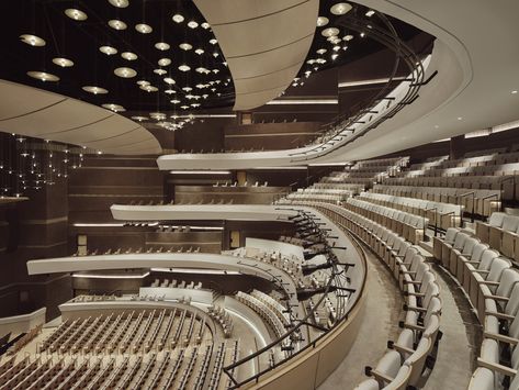 The Buddy Holly Hall of Performing Arts and Sciences is a new state-of-the-art performance venue in Lubbock, Texas designed by Diamond Schmitt in association with Lubbock architects Parkhill and MWM Architects, built by Lee Lewis construction, and developed by Garfield Public/Private LLC on behalf of the Owner, the Lubbock Entertainment and Performing Arts Association (LEPAA). Theater Design Architecture, Concert Hall Interior, Theatre Hall, Concert Hall Architecture, Auditorium Design, University Architecture, Japan Architecture, Architectural Section, Buddy Holly