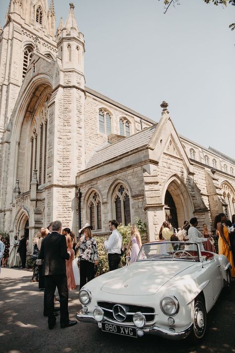 Vintage white Mercedes wedding car taking the bride and groom to the wedding reception Wedding Car Mercedes, Vintage Wedding Car, Wedding Transport, Car Wedding, Mercedes Convertible, Vintage Car Wedding, Dream Wedding Reception, Wedding Transportation, Boat Wedding