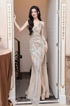 Gowns Dresses Elegant, Glamour Dress, Prom Dress Inspiration, Pretty Prom Dresses, فستان سهرة, Fairytale Dress, Glam Dresses, Looks Chic, Outfit Casual