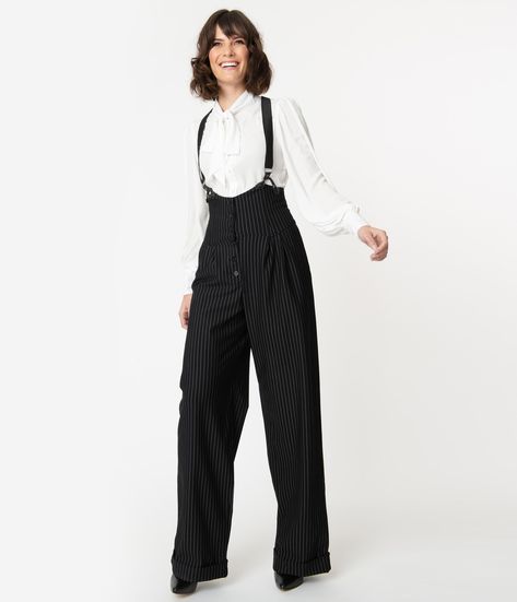 Vintage Pants - Cigarette, Wide-Leg, Capris & High-Waisted Styles – Unique Vintage Costume Peaky Blinders, Outfit Elegantes, Uv Clothing, Vintage Overalls, Black And White Pants, Look Retro, Suspender Pants, 1930s Fashion, Moda Vintage