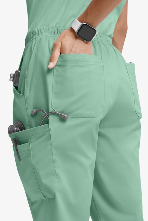 Medical Assistant Necessities, Scrub Designs, Scrubs Uniform Cute, Medical Scrubs Fashion, Scrubs Pattern, Leg Scrub, Stylish Scrubs, Medical Scrubs Outfit, Scrub Style