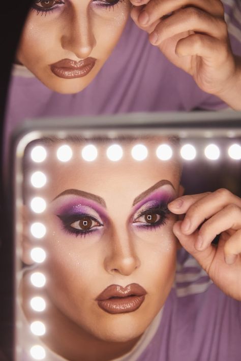 Ever Wondered What It's Like To Get Ready For Drag? 1 Queen Sashays Through the Process Drag Queen Photography, Drag Photoshoot, Drag Queen Photoshoot, Drag Queen Aesthetic, Drag Photography, Wig Transformation, Drag Aesthetic, Jan Sport, Makeup Wardrobe