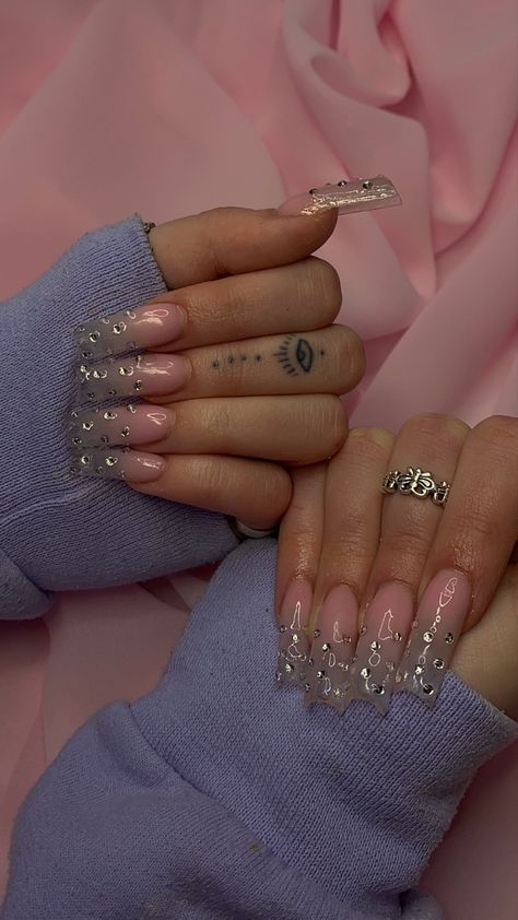 Clear Nails With Gemstones, Clear Nails With Rhinestones Bling, Diamond Ombre Nails, Ombre Gems Nails, Clear Pink Acrylic Nails With Diamonds, Small Rhinestone Nails, Clear Nails With Diamonds, Clear Ombré Nails, Clear Rhinestone Nails