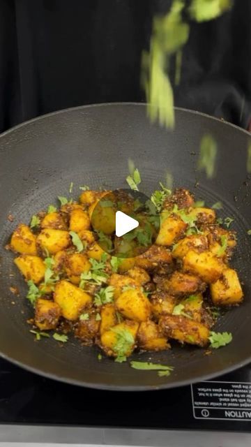 ❤️🥀₷𝓪ꪔ𝐫¡ÐÐ𝒉¡🥀❤️ on Instagram: "Easy Aloo Jeera Cooking -- #food #cooking #recipe #trending #viral #viralreels #food #trendingreels #aloojeera" Aloo Recipes Snacks, Jeera Aloo Recipe, Jeera Aloo, Aloo Recipes, Indian Snack Recipes, Cooking Recipe, Indian Snacks, Cooking Food, Food Cooking