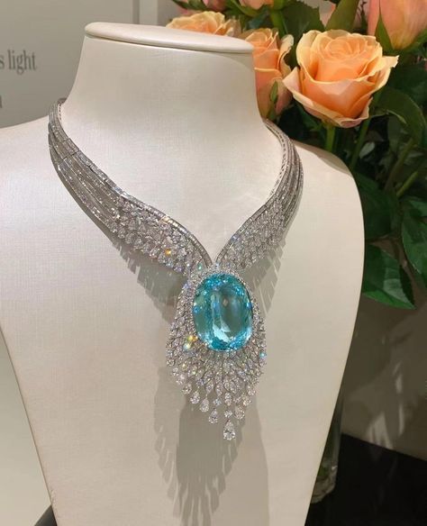 King on Instagram: “130CTS Paraiba Tourmaline Necklace.#necklace #necklaceoftheday #jewelry#jewelryoftheday #jewelryofinstagram #finejewelry #highjewelry…” Bridal Jewellery Inspiration, Neck Pieces Jewelry, Fancy Jewelry Necklace, Expensive Jewelry Luxury, Bridal Diamond Jewellery, Paraiba Tourmaline, Indian Wedding Jewelry, Tourmaline Necklace, Fancy Jewellery