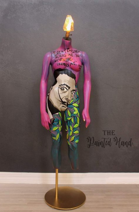 Painted Mannequin Art, Painted Mannequin Torso, Mannequin Art Ideas, Mannequin Painting, Creative Mannequin, Mannequin Lamp, Mannequin Ideas, Painted Mannequin, Hay Bale Art