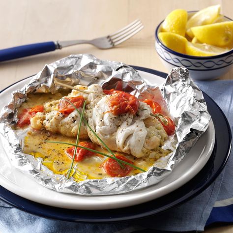 Crab & Shrimp Stuffed Sole Recipe -The most casual cookout will seem elegant when it stars this delicate fish combined with seafood stuffing and a lemony sauce. Just add a salad and baguette. —Bryn Namavari, Chicago, Illinois Sole Recipes, Barbecue Fish, Shrimp Stuffed, Keto Seafood, Crab Stuffed Shrimp, Foil Packet Meals, Bbc Good Food Recipes, Camping Recipes, Fish Fillet