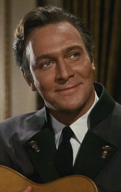 Captain Von Trapp And Maria, Young Christopher Plummer, Maria And Captain Von Trapp, Christopher Plummer Young, Sound Of Music Captain Von Trapp, Christopher Russell Actor, Christopher Plummer Sound Of Music, Captain Von Trapp, Sound Of Music Movie