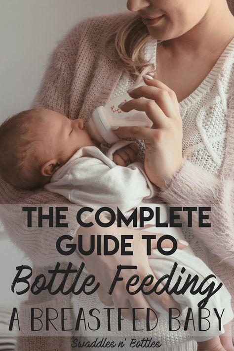 The complete guide to bottle feeding a breastfed baby, including troubleshooting tips for if baby refuses the bottle. Details on positional and paced feedings and what the best bottles are for introducing baby to a new feeding style. Bottle Feeding Breastmilk, Breastfeeding Hacks, Breastfeeding Snacks, Lactation Smoothie, Baby Care Kit, Baby Feeding Chart, Pumping Breastmilk, Breastfeeding Baby, Breastmilk Supply