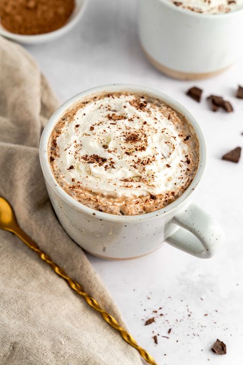 This velvety Cacao Latte is a creamy delight that’s dairy-free and so easy to make! Whether you’re looking to balance your hormones, cut back on caffeine or are simply seeking a healthier alternative, this rich and indulgent drink is your ticket to a rich and cozy chocolatey escape. Cacao Latte, Pretty Bowls, Vegan Latte, Healthy Hot Chocolate, Hot Drinks Recipes, Sleep Drink, Balance Your Hormones, Yummy Meals, Chocolate Heaven