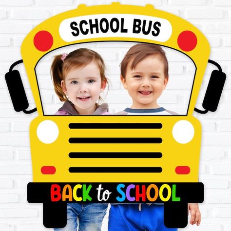 KidsPartyWorks - Etsy 1st Day Of School Photo Frame, Back To School Photo Booth Ideas, First Day Of School Photo Booth, First Day Of School Decoration Ideas, School Photo Booth Ideas, Back To School Photo Booth, First Day Printable, Bus Photo Booth, School Bus Crafts