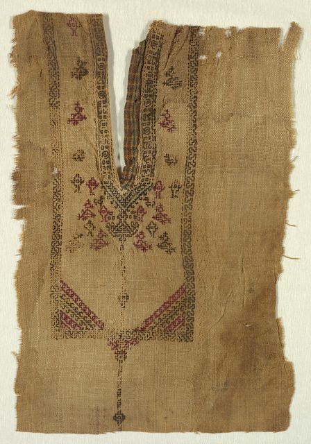 Shirt Front (Egypt), 13th century Egyptian Textiles, Ukranian Embroidery, Medieval Egypt, Egypt Clothing, Biblical Clothing, Ancient Textiles, Historical Clothing Patterns, Medieval Embroidery, Medieval Garb