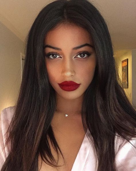 Cindy Kimberly en Instagram: “u ever get mad and do your makeup for no reason” Cindy Kimberly Makeup, Facial Fillers, Cindy Kimberly, Love Travel, Travel Fashion, Star Girl, Bad Boy, Red Lips, Makeup Yourself