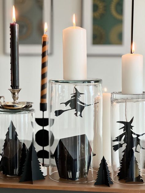 Spellbinding Kitchen Decor: Paper Witch Figures in Glass Vases for Halloween - Norrska Décoration Table Halloween, Table Halloween, Easy Halloween Decorations, Elegant Halloween, Chic Halloween, Halloween Garland, Halloween Witches, The Witches, Halloween Displays