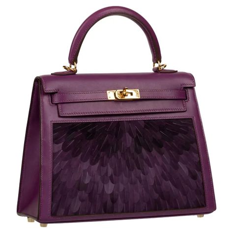 Hermès Kelly 25cm Custom Violet Feather Design Tadelakt Leather Gold Hardware For Sale at 1stDibs Kelly Sellier, Luxury Bags Collection, Hermes Kelly Bag, Kelly Bag, Vintage Hermes, Luxury Purses, Jane Birkin, Fancy Bags, Feather Design