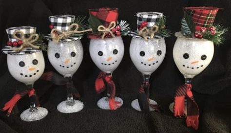 Dollar Tree Crafts & DIY with Instructions! + Freebies! 🥳 | Everything from DT.....this is easy enough to make with the kids | Facebook Wine Glass Snowman, Dollar Tree Crafts Diy, Diy Wine Glasses, Glass Snowman, Diy Snowman, Snowman Ornament, White Glue, Snowman Ornaments, Tree Crafts